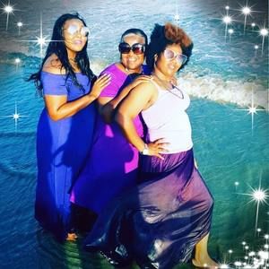 Meet your Posher, Lois